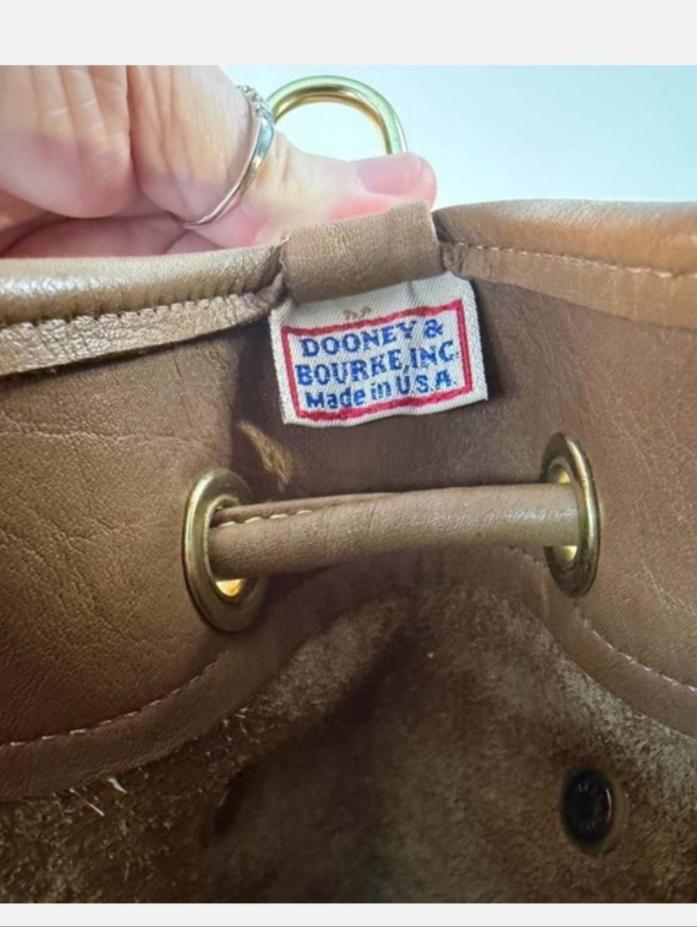 Dooney & Bourke VINTAGE Brown Leather Tassel Drawstring Bucket Bag EUC - Picture 9 of 15